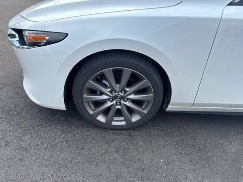 Used 2019 MAZDA MAZDA3 Sedan w/ Preferred Package FWD image 13