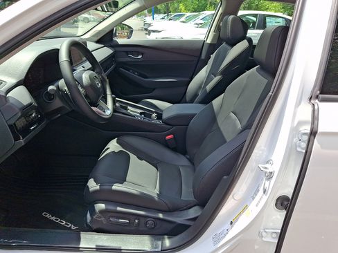 New 2026 Honda Accord Touring image 8