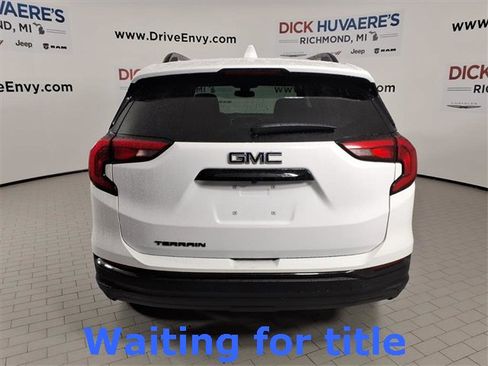Used 2020 GMC Terrain SLE w/ Driver Convenience Package image 5