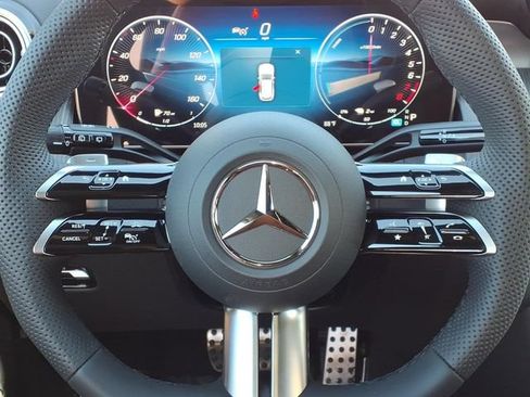 New 2027 Mercedes-Benz GLC 350e 4MATIC image 8