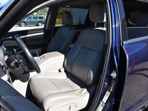 Used 2016 Toyota Highlander XLE image 27