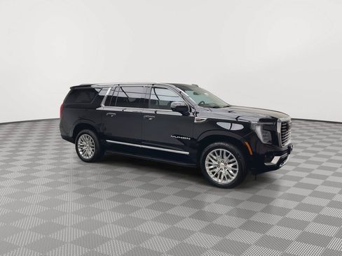 Certified 2025 GMC Yukon XL Elevation w/ LPO, Elevation Black Package AWD/4WD image 45