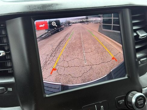 Used 2022 RAM 2500 Big Horn AWD/4WD image 25