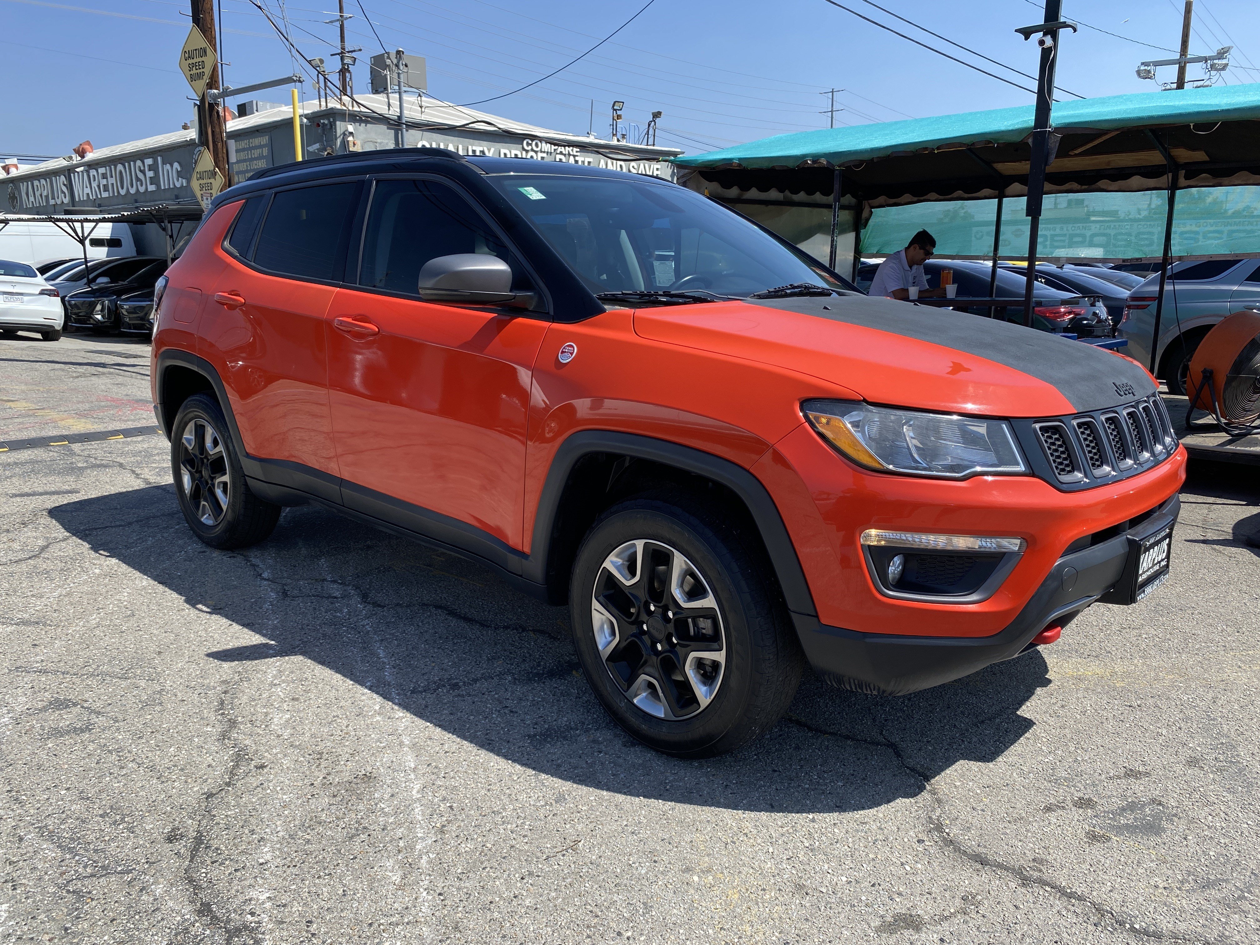 Used 2017 Jeep Compass Trailhawk w/ Leather Interior Group AWD/4WD image 9