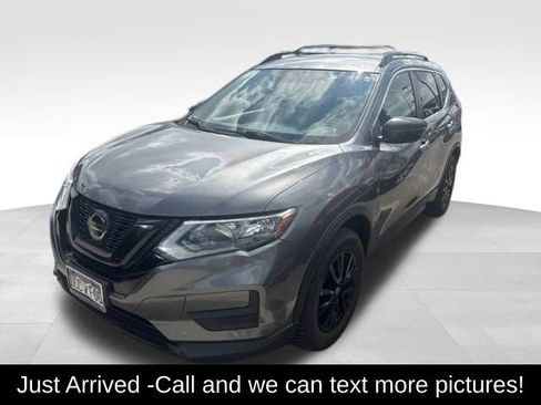 Used 2018 Nissan Rogue SV AWD/4WD image 1