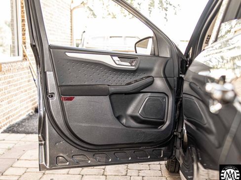 Used 2020 Ford Escape SE AWD/4WD image 28