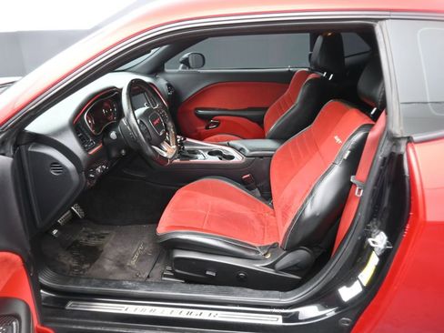 Used 2016 Dodge Challenger SRT Hellcat image 46