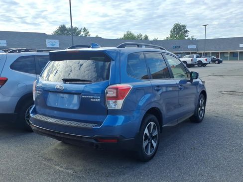 Used 2017 Subaru Forester 2.5i Premium w/ All-Weather Package AWD/4WD image 4
