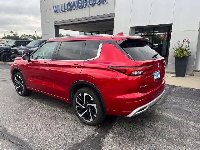 Used 2023 Mitsubishi Outlander AWD image 4