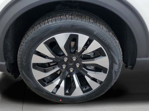 New 2026 Ford Explorer Platinum w/ LUX Leather Package image 11