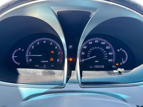 Used 2011 Toyota Avalon Limited FWD image 12