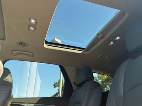 Used 2020 Buick Enclave Essence w/ Sound and Sites Package FWD image 25