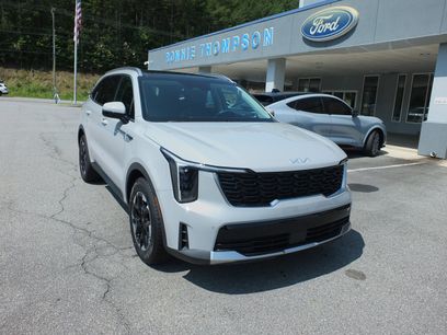 Used 2025 Kia Sorento S w/ Panoramic Sunroof Package