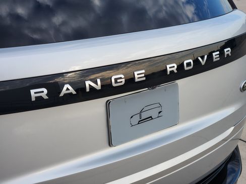 Used 2023 Land Rover Range Rover Autobiography AWD/4WD image 12