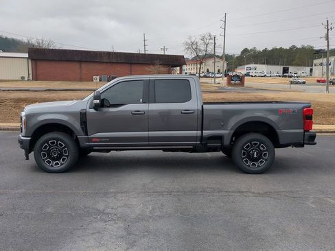 Used 2025 Ford F250 Platinum AWD/4WD image 9