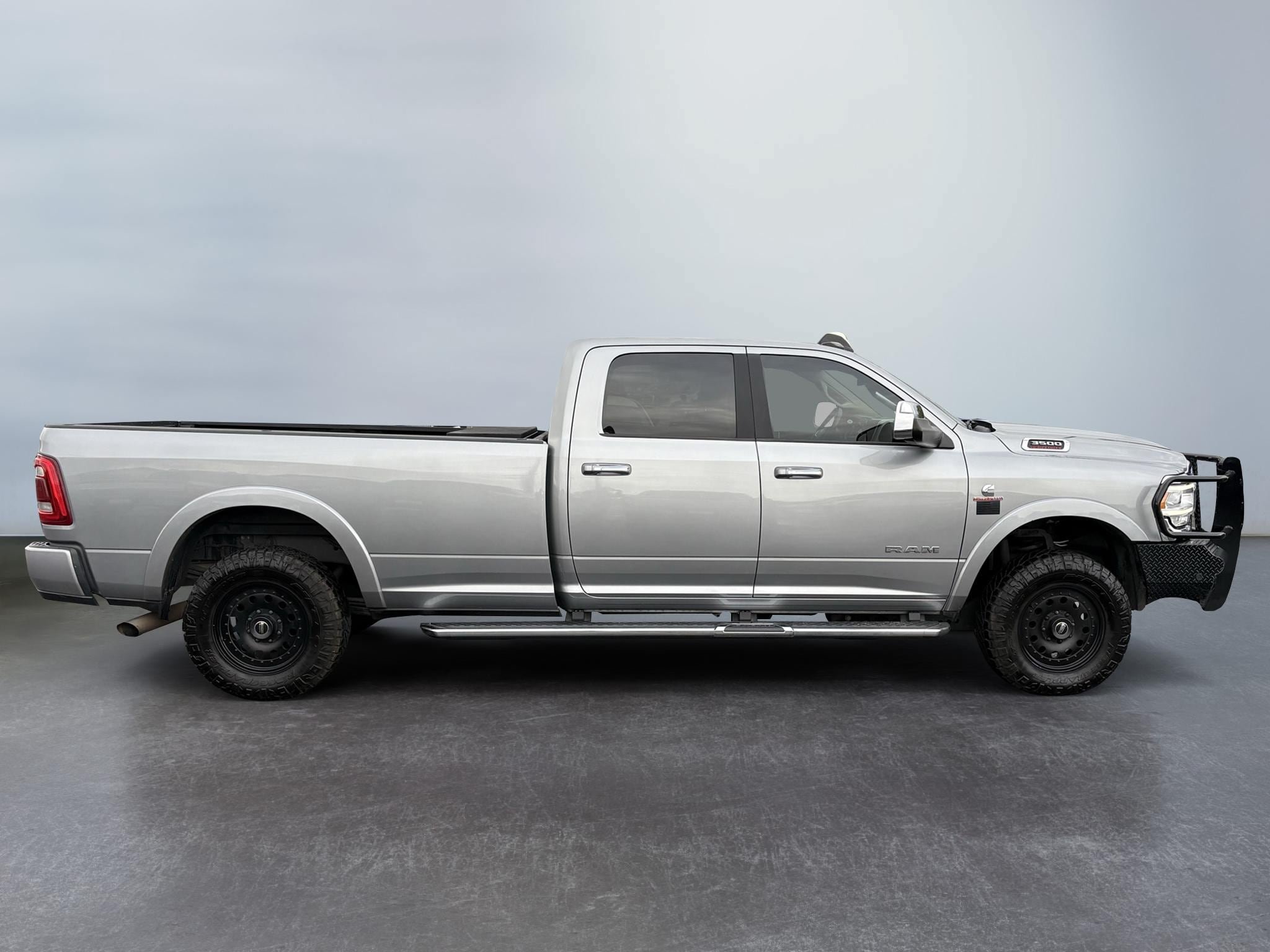 Used 2022 RAM 3500 Laramie AWD/4WD image 6