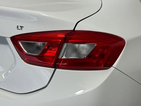 Used 2017 Chevrolet Cruze LT image 33