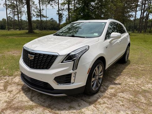 Used 2020 Cadillac XT5 Premium Luxury FWD image 1