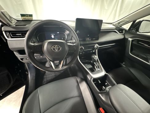 Used 2025 Toyota RAV4 XLE Premium image 15