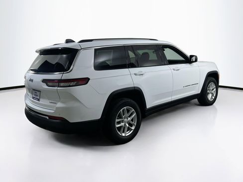 Used 2023 Jeep Grand Cherokee L Laredo image 5