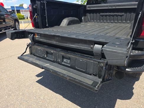 Used 2024 GMC Sierra 3500 Denali Ultimate AWD/4WD image 19