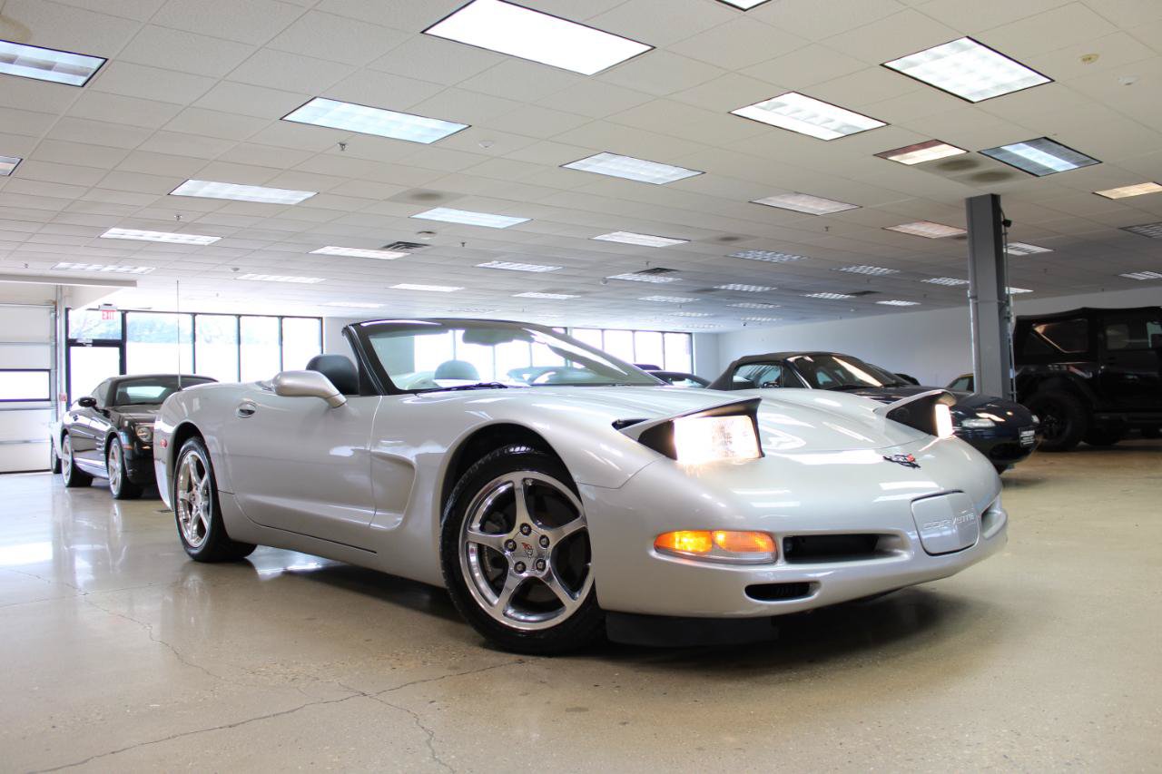 Used 2004 Chevrolet Corvette Convertible w/ Preferred Equipment Group RWD image 24