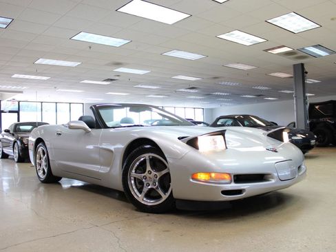 Used 2004 Chevrolet Corvette Convertible w/ Preferred Equipment Group image 24