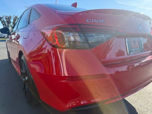 Used 2023 Honda Civic Sport image 12