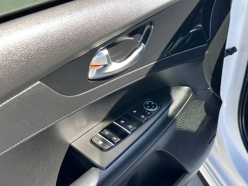 Used 2023 Kia Forte GT-Line w/ GT-Line Premium Package FWD image 10