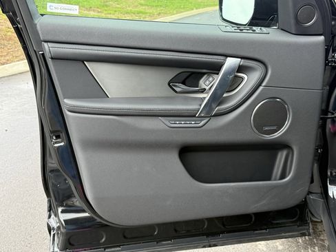 Certified 2025 Land Rover Discovery Sport Dynamic SE image 13
