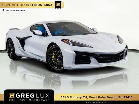 Used 2023 Chevrolet Corvette Z06 image 1