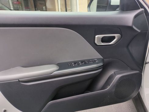 Used 2025 Kia K4 FWD image 11