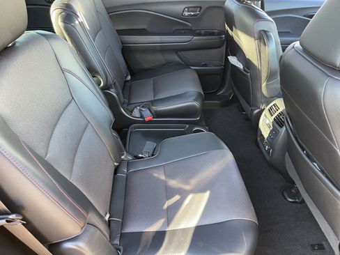 Used 2022 Honda Pilot Black Edition image 14