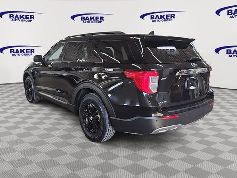 Used 2021 Ford Explorer XLT w/ Equipment Group 202A AWD/4WD image 7