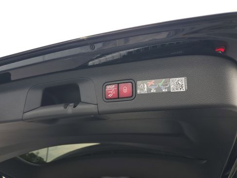 New 2026 Mercedes-Benz GLS 580 4MATIC image 10