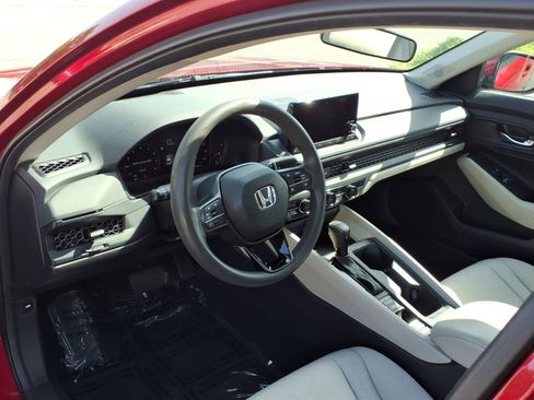 Used 2024 Honda Accord EX image 5