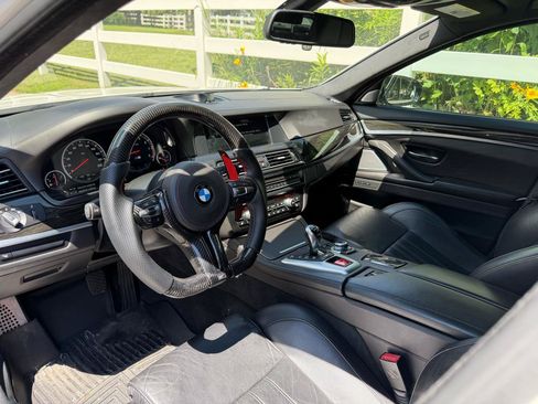 Used 2013 BMW M5 RWD image 39