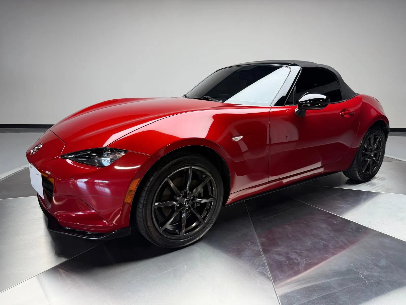 Used 2016 MAZDA MX-5 Miata Club RWD image 33