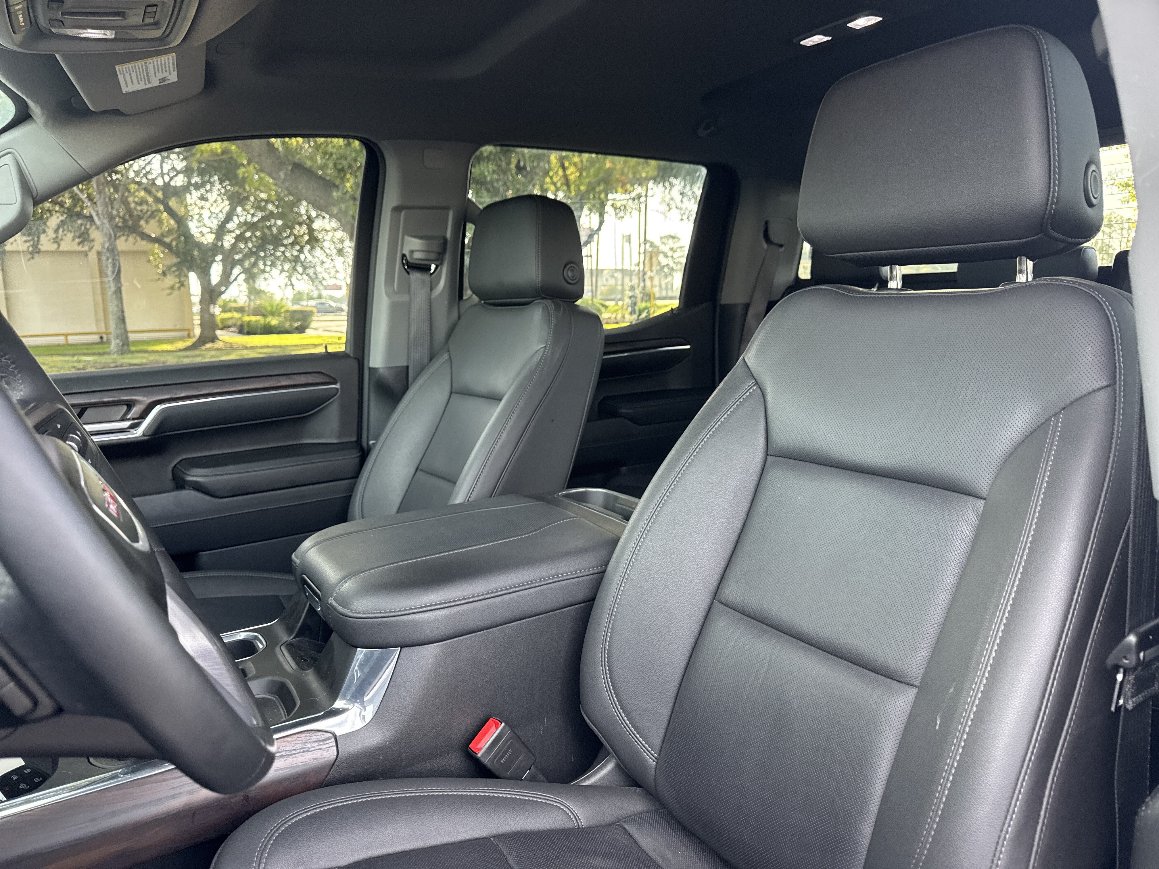 Used 2024 GMC Sierra 1500 SLT RWD image 6