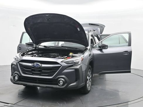 Used 2025 Subaru Outback Premium AWD/4WD image 34