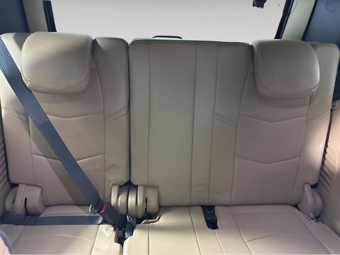 Used 2020 Cadillac Escalade Platinum image 27
