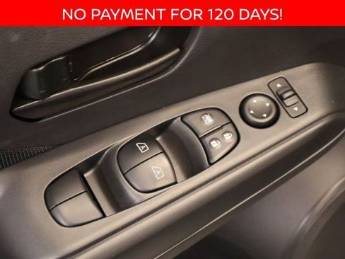 New 2025 Nissan Kicks Play S image 7