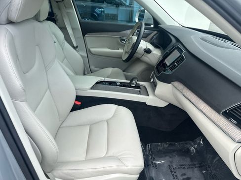 Used 2024 Volvo XC90 B6 Plus AWD/4WD image 44