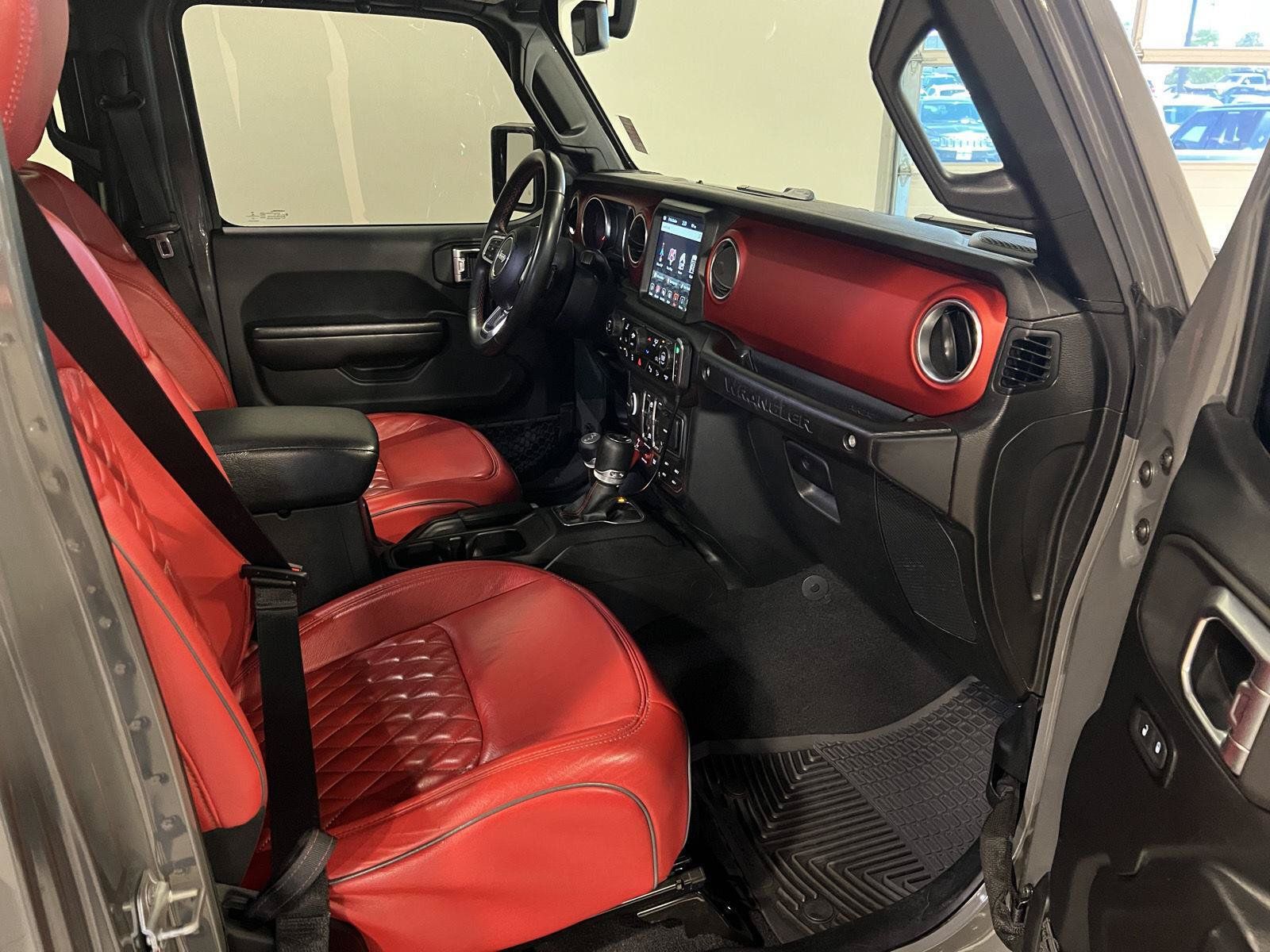 Used 2020 Jeep Wrangler Unlimited Rubicon AWD/4WD image 34