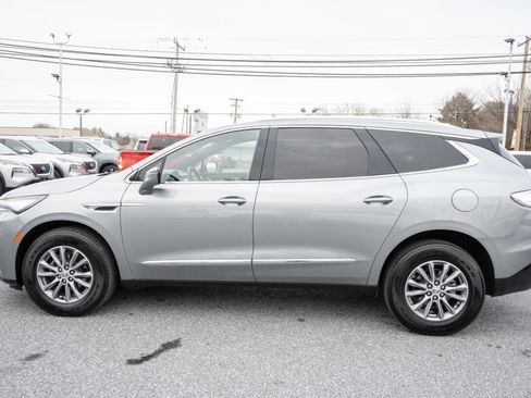 Used 2024 Buick Enclave Premium image 8
