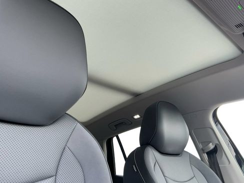 New 2026 Volkswagen Tiguan SE AWD/4WD image 19