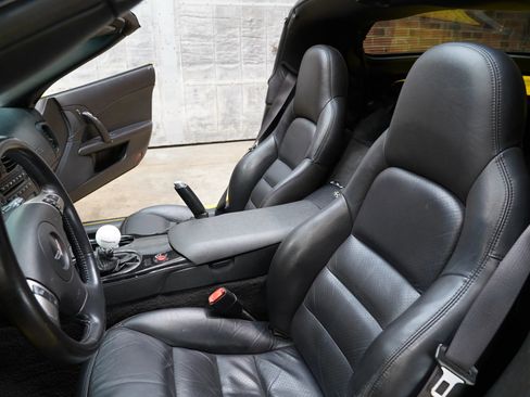 Used 2009 Chevrolet Corvette Coupe w/ Preferred Equipment Group image 44