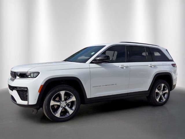 New 2026 Jeep Grand Cherokee Limited w/ Luxury Tech Group II AWD/4WD image 2