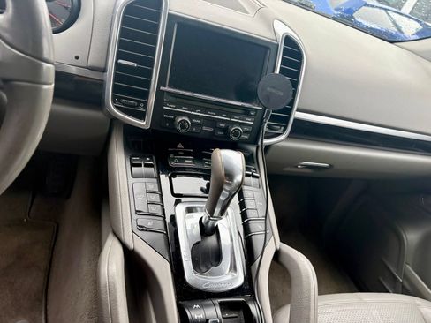 Used 2011 Porsche Cayenne AWD/4WD image 13