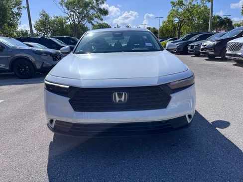 Used 2024 Honda Accord SE image 2